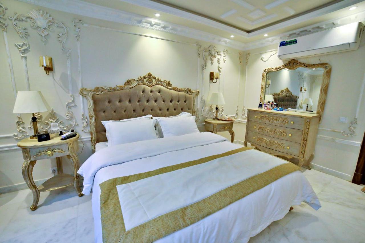 Arish Luxury Suites Скарду Екстериор снимка