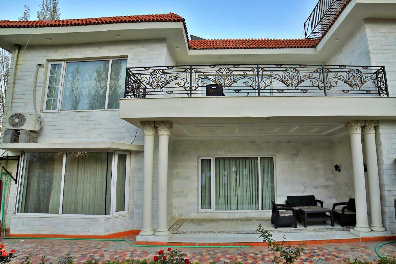 Arish Luxury Suites Скарду Екстериор снимка