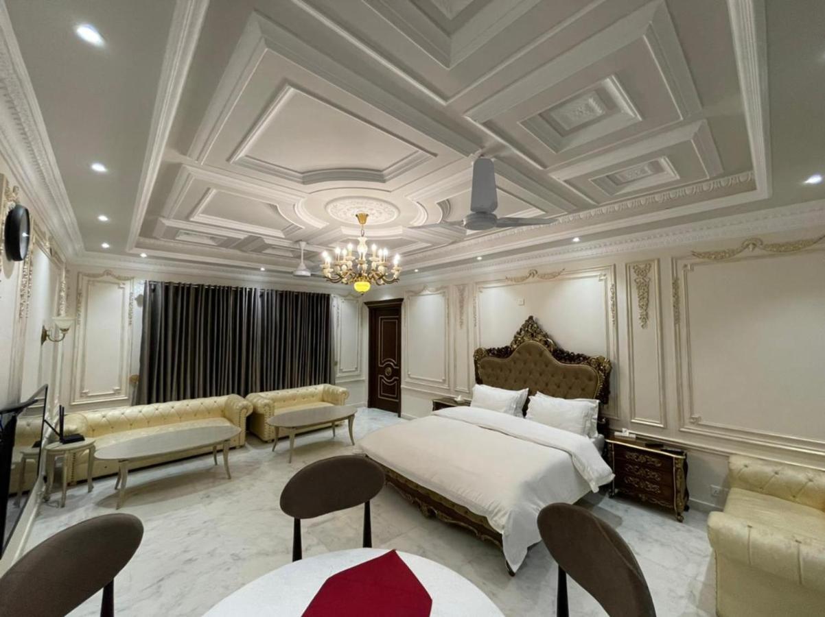 Arish Luxury Suites Скарду Екстериор снимка